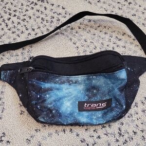 NWOT Jansport Trans Galaxy Print Fanny Pack
